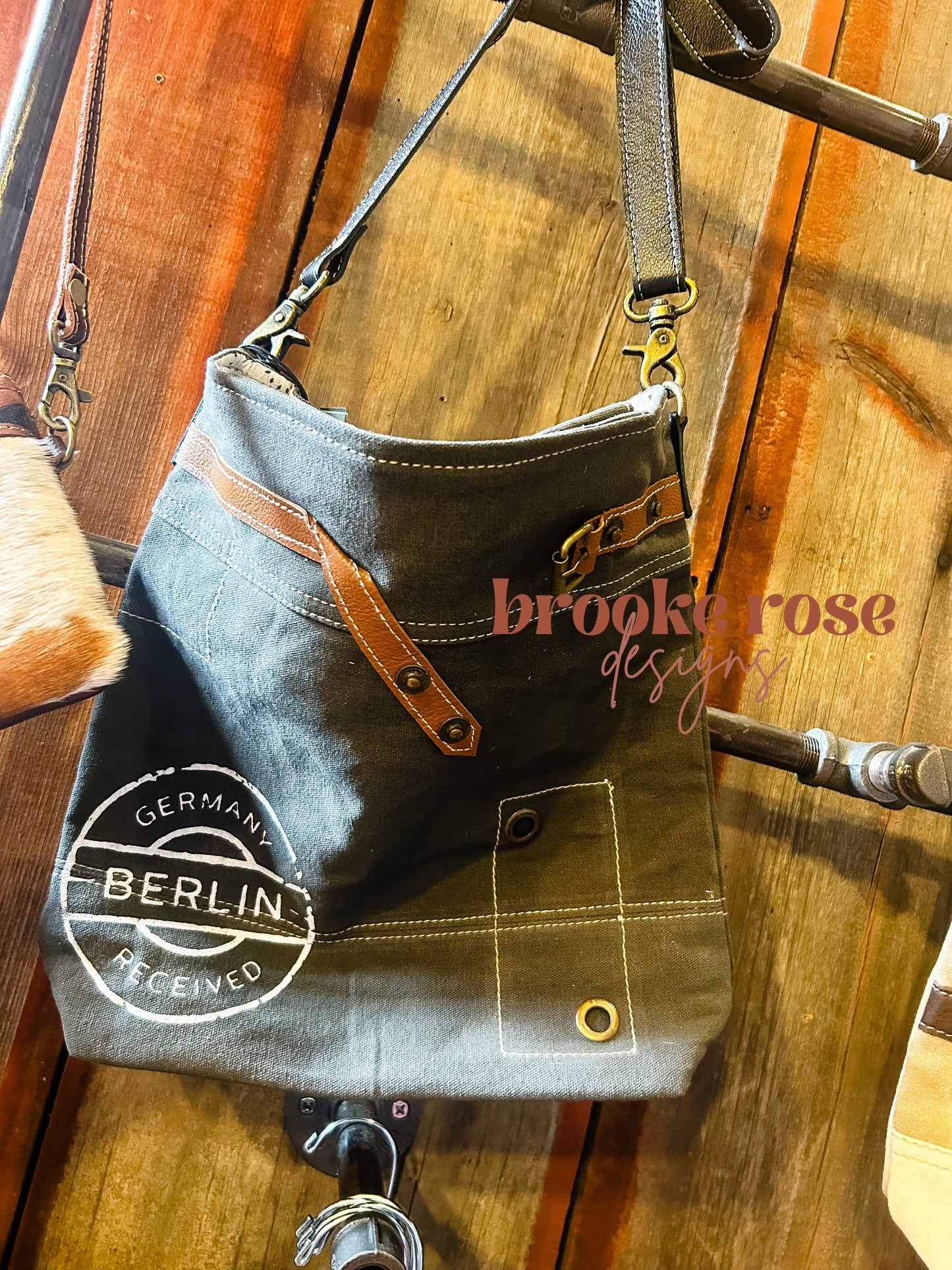 Europa Excitement Shouler Bag