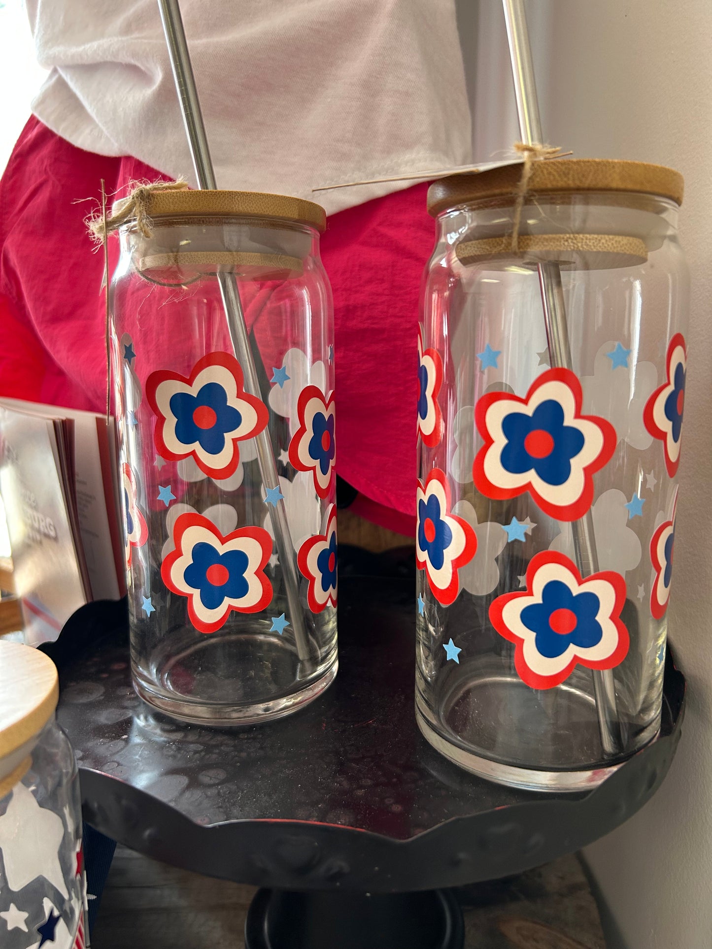 Patriotic Daisy glass tumbler