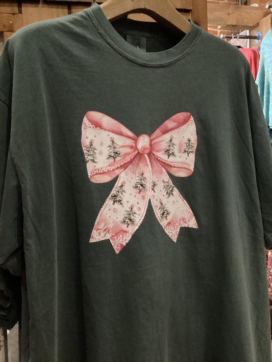 Christmas Trees on Pink bow shortsleeved