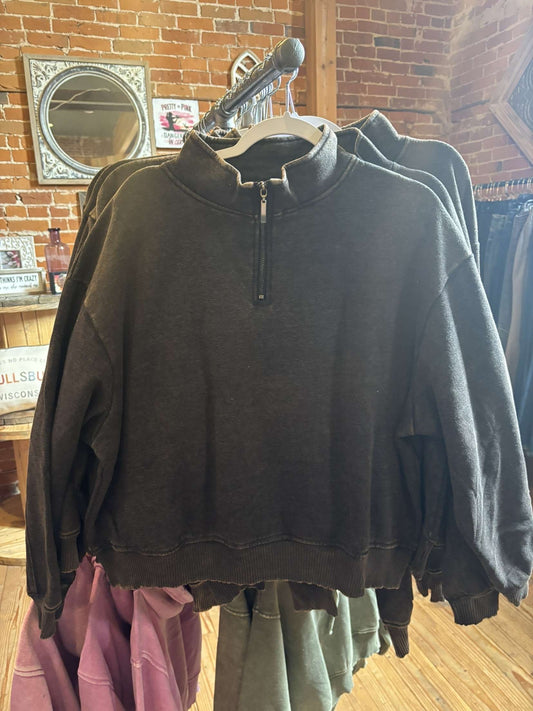 PLUS ASH BLACK HALF ZIP