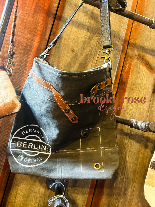 Europa Excitement Shouler Bag